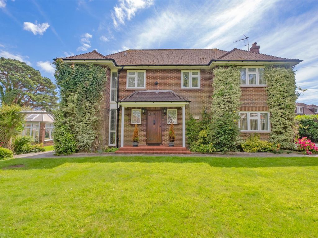 4 bed detached house for sale in Mayals Road, Mayals, Swansea SA3, £