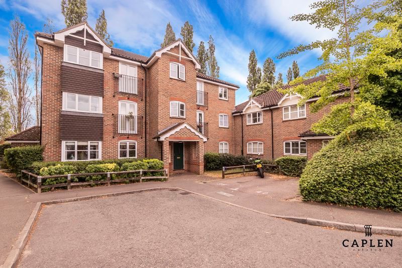 2 bed flat for sale in School House Gardens, Loughton IG10 Zoopla