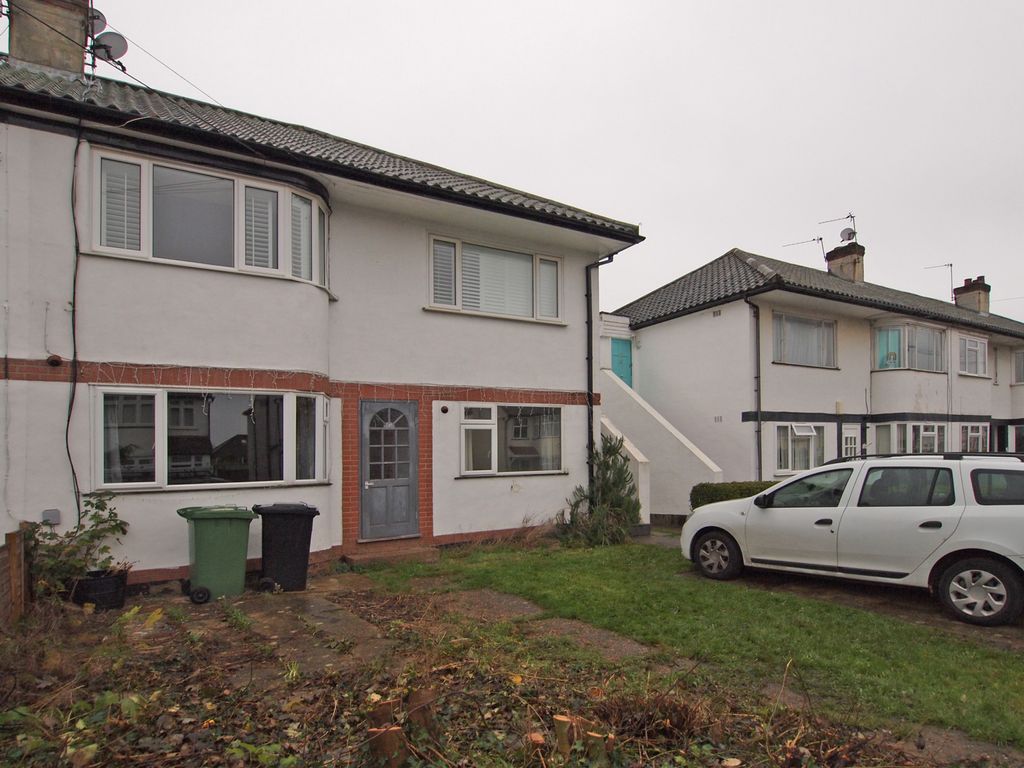 2 bed for sale in Station Avenue, West Ewell, Surrey KT19