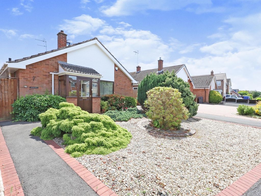 3 bed detached bungalow for sale in Milestone Drive, Hagley, Stourbridge DY9 Zoopla