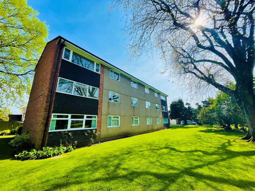 3 bed to rent in Close, Whitchurch, Cardiff CF14