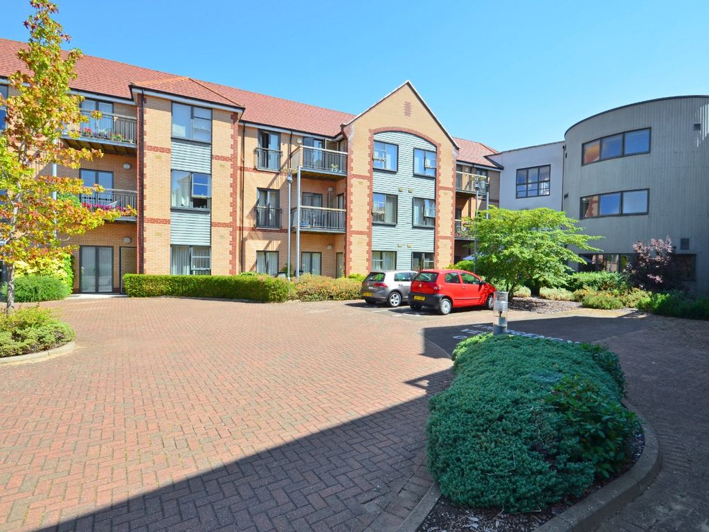 2 bed flat for sale in Wellbrook Way, Girton, Cambridge CB3 Zoopla