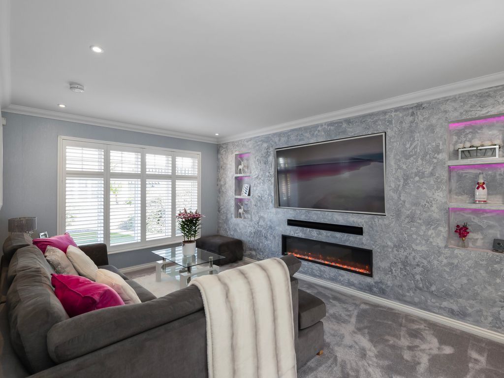 5 bed detached house for sale in 28 Gogarloch Bank, South Gyle