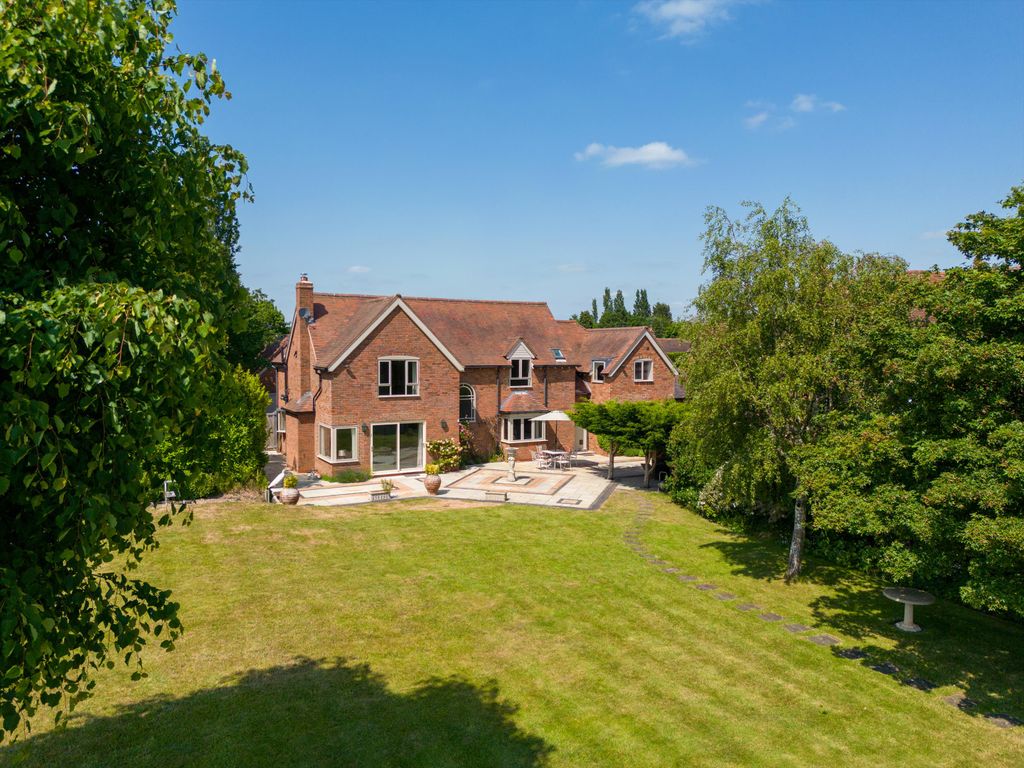 5 bed detached house for sale in Church Lane, Bearley, StratfordUpon