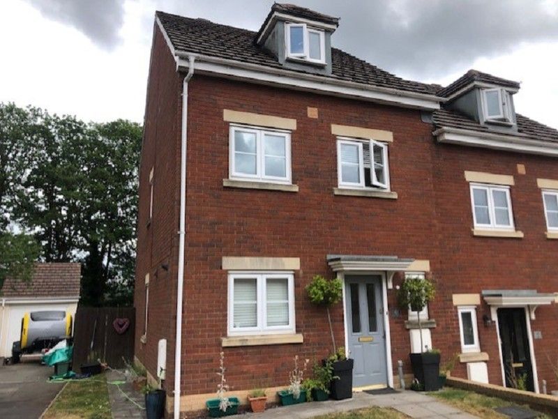 3 bed town house for sale in Parc Gilbertson, Gelligron, Pontardawe