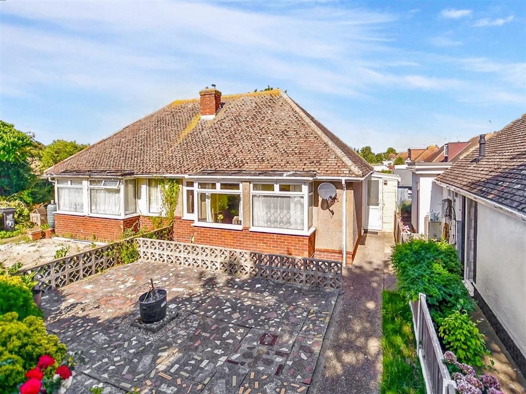 2 bed semidetached bungalow for sale in West Dumpton Lane, Ramsgate