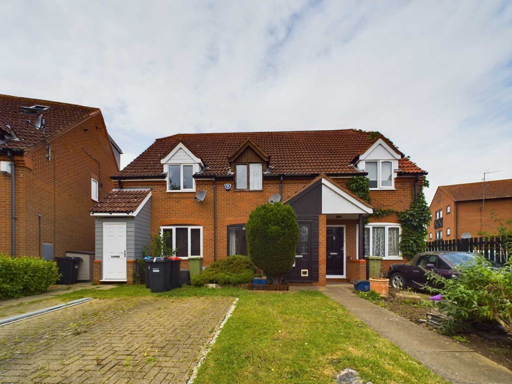 2 bed terraced house for sale in Isaacson Drive, Wavendon Gate MK7 Zoopla