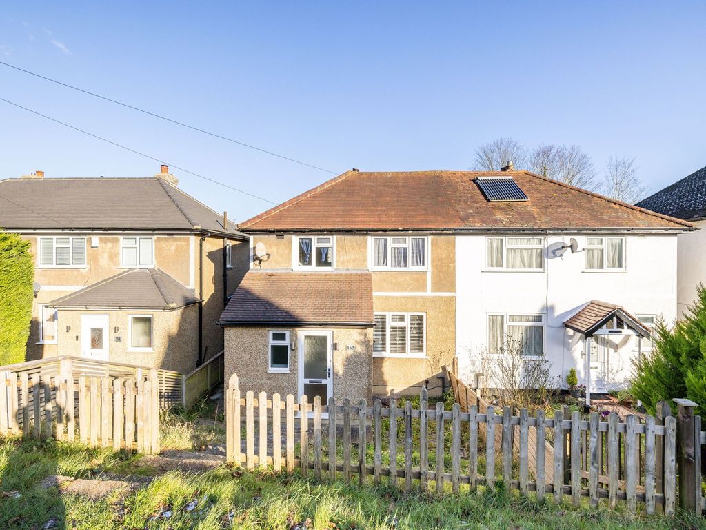 3 bed semidetached house for sale in Banstead Road, Caterham CR3, £