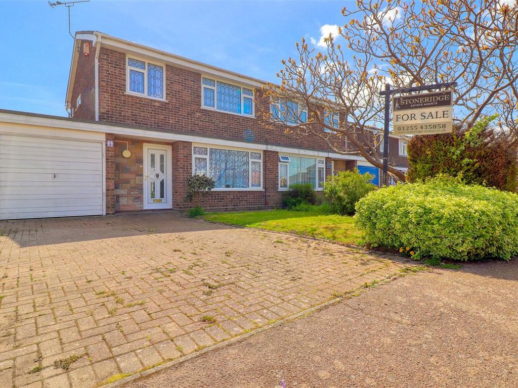 3 bed semidetached house for sale in Kingsman Drive, ClactonOnSea CO16 Zoopla