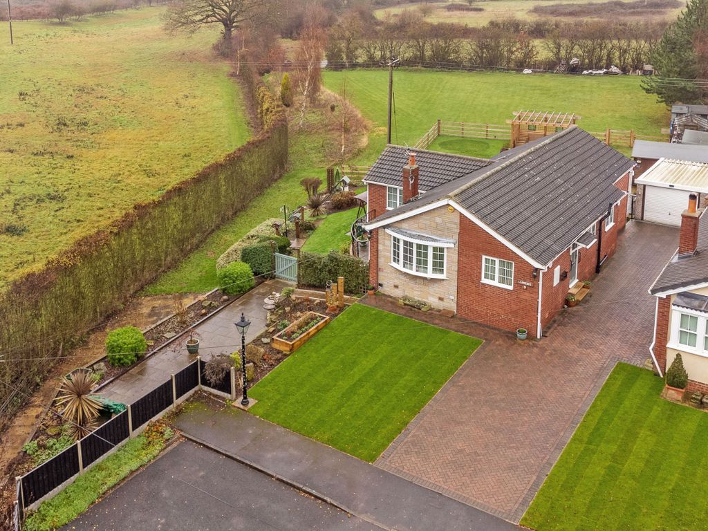 4 bed detached bungalow for sale in Dove Court Gardens, Hensall DN14