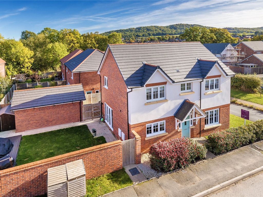4 Bed Detached House For Sale In Lewis Crescent Wellington Telford 