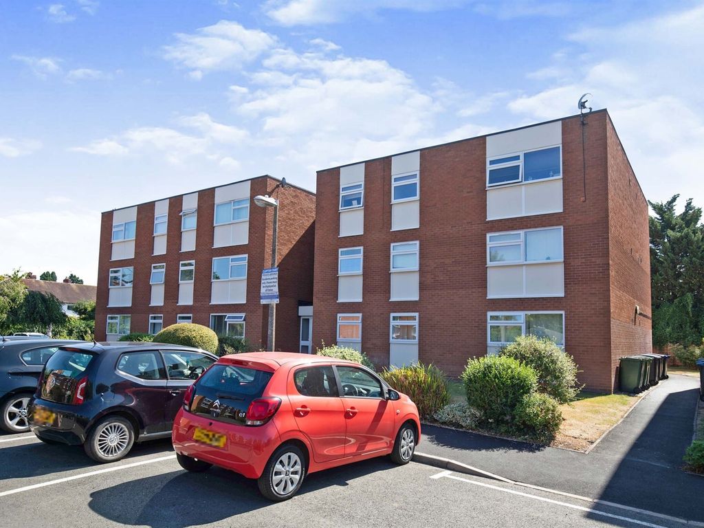 Studio for sale in Clopton Road, StratfordUponAvon CV37 Zoopla