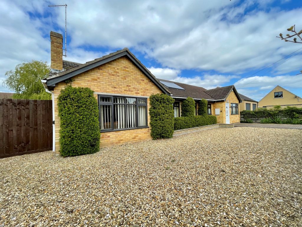 4 bed detached bungalow for sale in Millfield Road, Deeping St. James