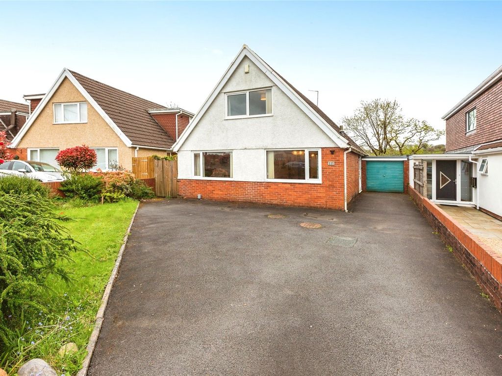 3 bed detached house for sale in Saunders Way, Sketty, Swansea SA2, £
