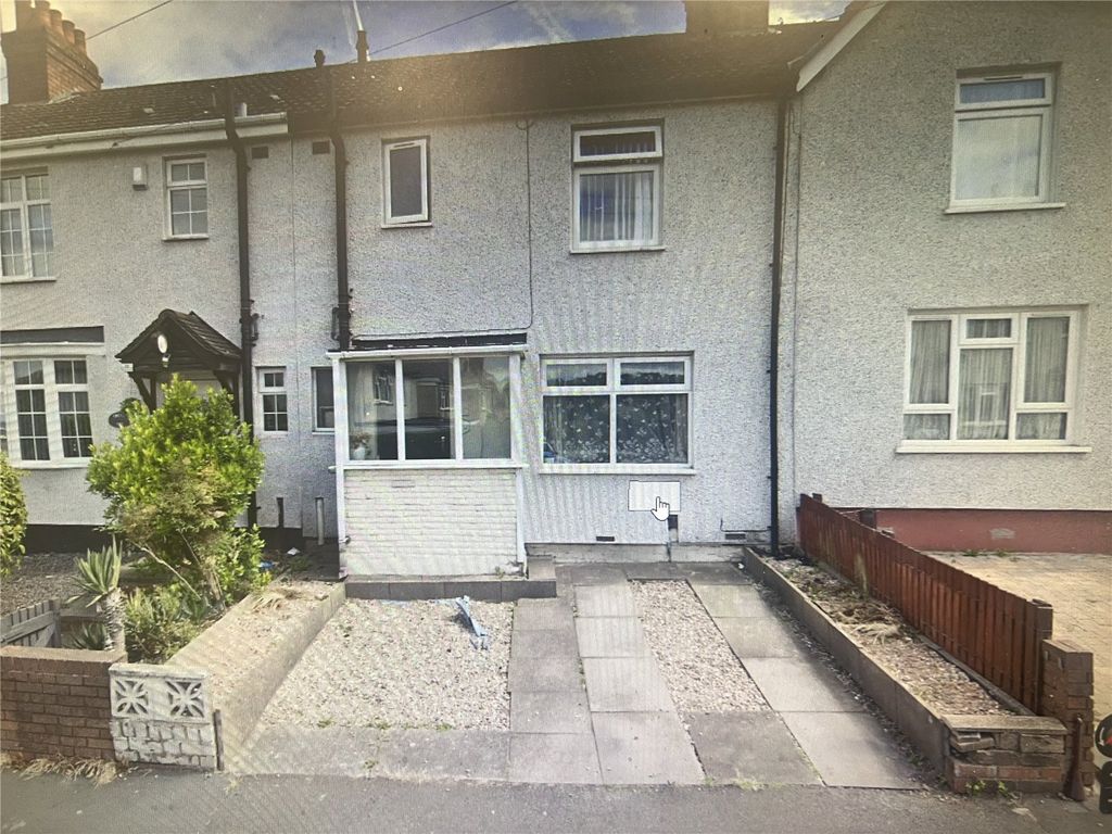 3 bed terraced house to rent in Bunns Lane, Dudley, West Midlands DY2