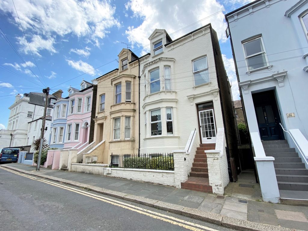 6 bed semidetached house for sale in Clanwilliam Road, Deal CT14 Zoopla