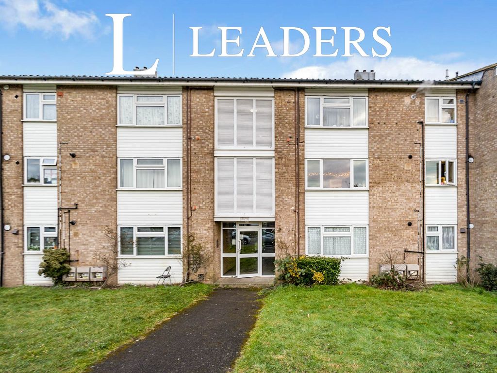 2 bed flat to rent in Rowan Close, Guildford GU1 Zoopla