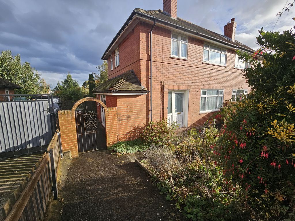 2 bed semidetached house for sale in Newton Lodge Drive, Leeds LS7, £