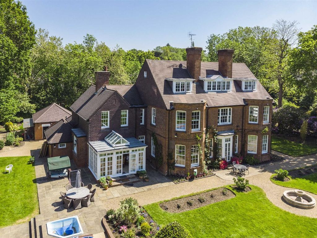 7 bed detached house for sale in Mount Park Road, HarrowOnTheHill