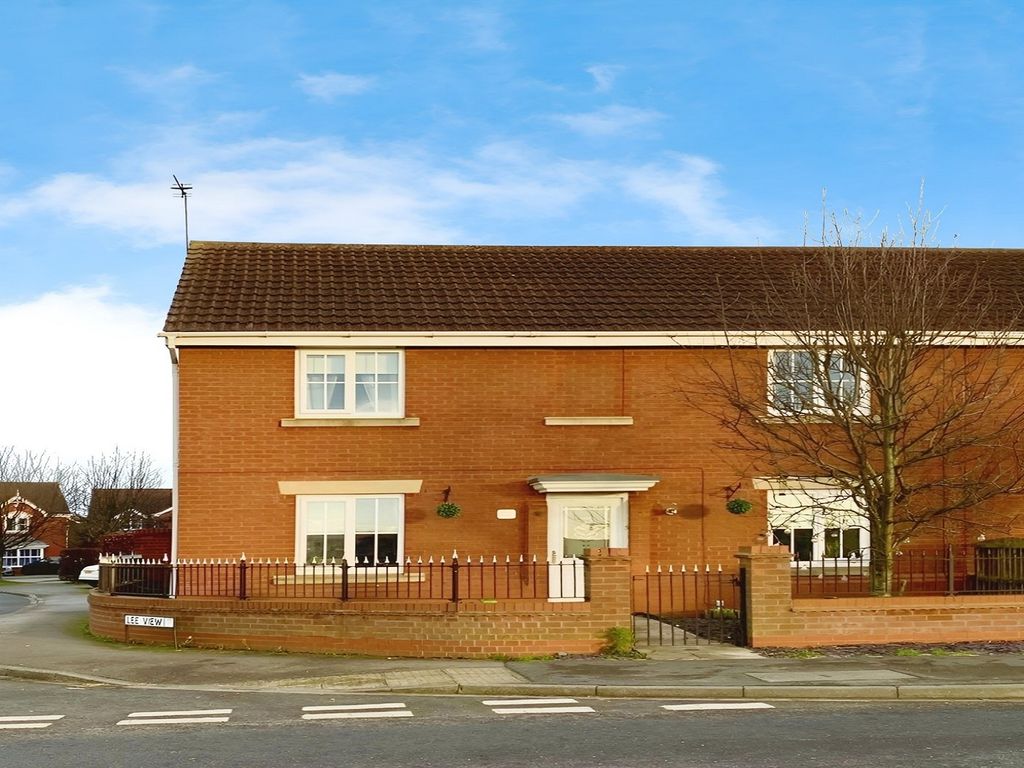 4 bed semidetached house for sale in Doncaster Road, Whitley, Goole