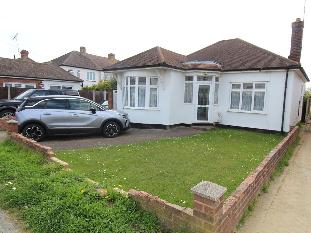 2 bed bungalow for sale in Lascelles Gardens, Rochford, Essex SS4 Zoopla