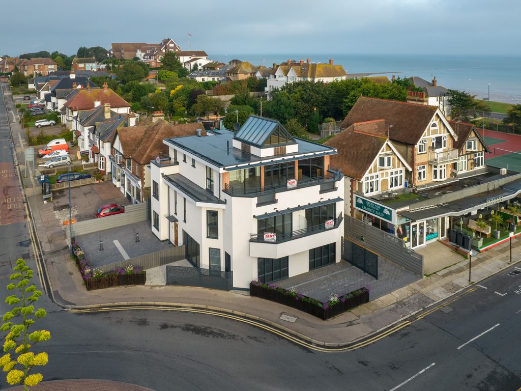 2 bed flat for sale in Tankerton Road, Tankerton, Whitstable CT5 Zoopla