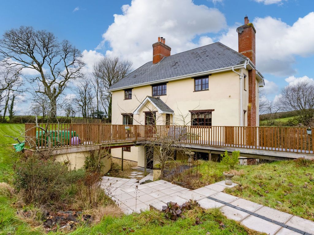 5 bed detached house for sale in Morchard Crediton EX17, £