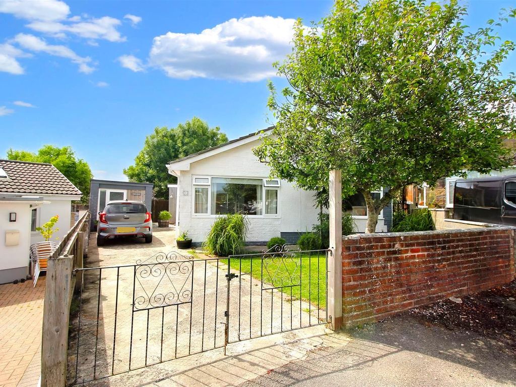 4 bed detached bungalow for sale in Hunters Park, New Hedges, Tenby SA70, £310,000 Zoopla