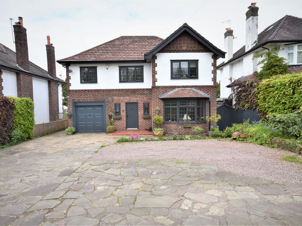 4 bed detached house for sale in Ivy Lane, Macclesfield SK11, £775,000