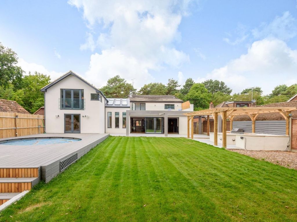 5 bed detached house for sale in Cricket Hill Lane, Yateley GU46 Zoopla