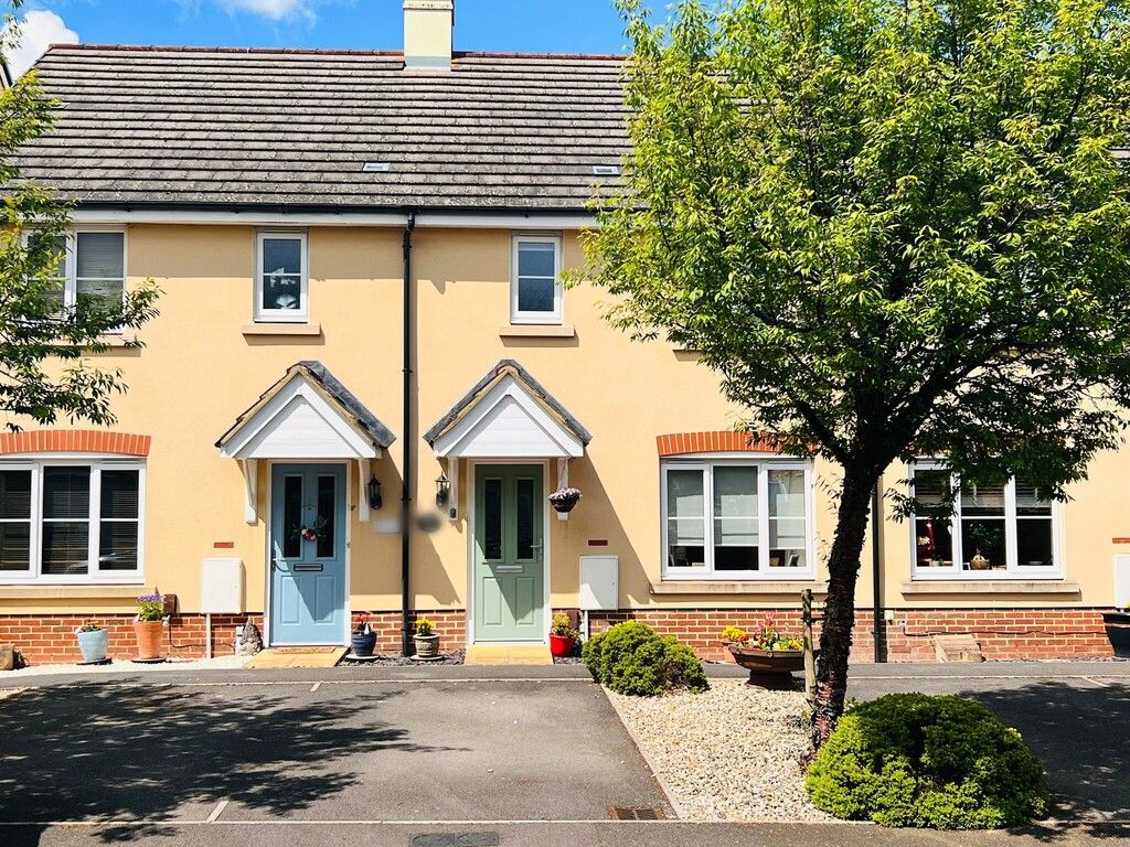 2 bed terraced house for sale in Mustang Way, Swindon SN5 Zoopla