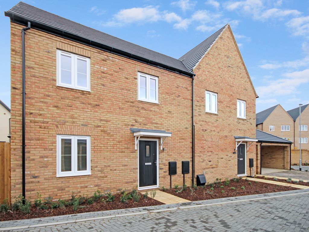 2 bed to rent in Robson Close, West Cambourne CB23, £1,395