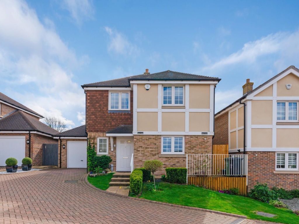 4 bed detached house for sale in Anmer Close, Tadworth KT20 Zoopla