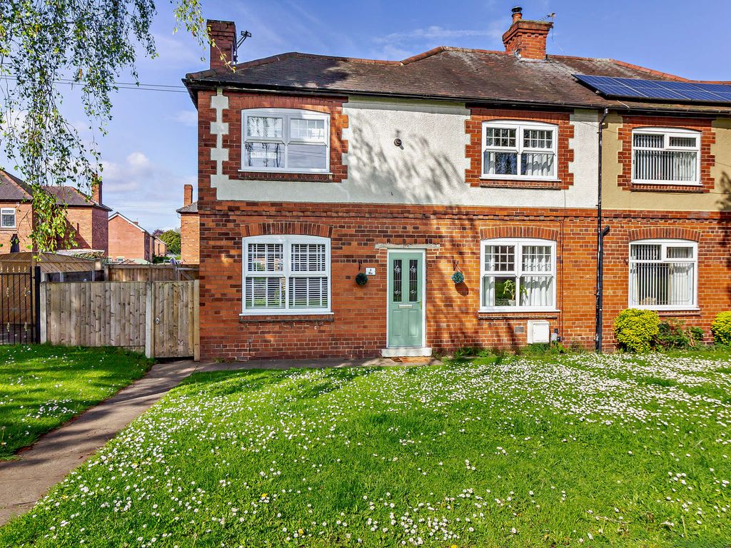 3 bed semidetached house for sale in Jin Whin Terrace, Castleford