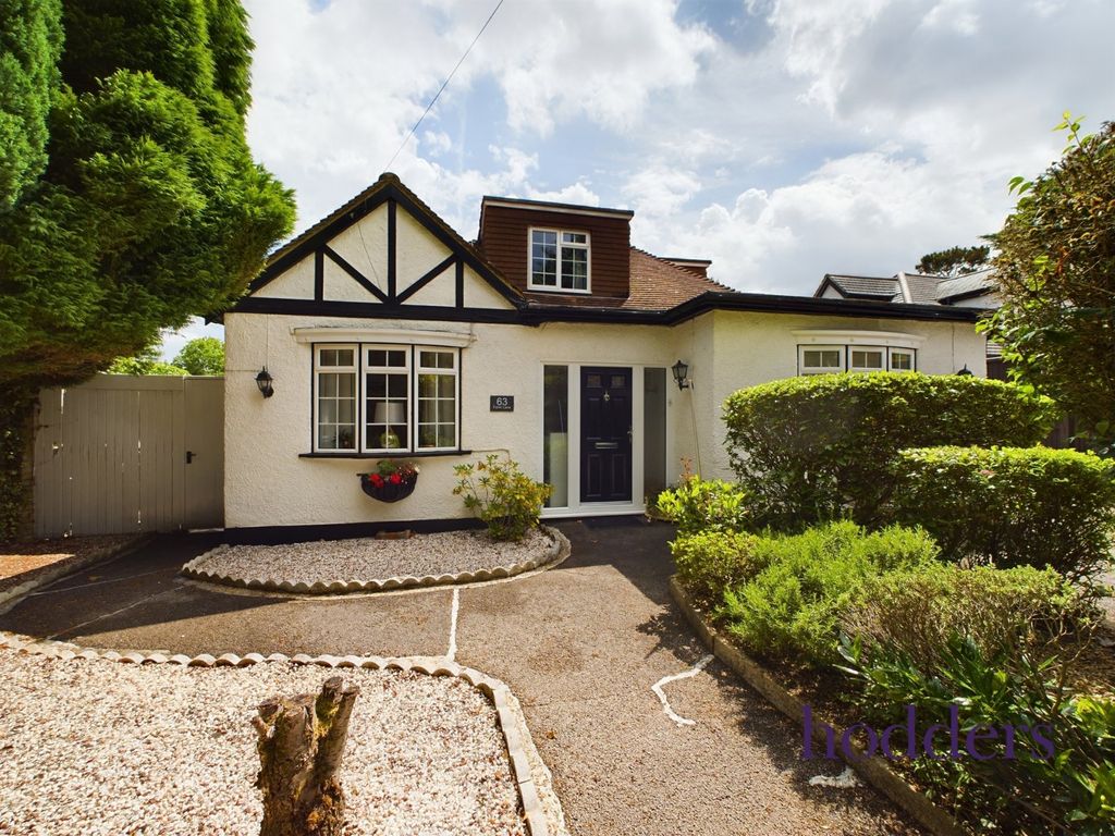 5 bed bungalow for sale in Farm Lane, Addlestone, Surrey KT15, £675,000