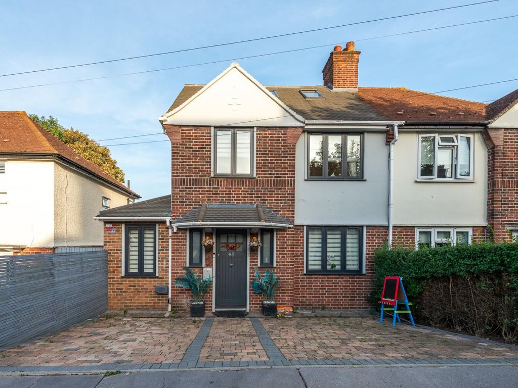 3 bed semidetached house for sale in Moore Road, London SE19, £850,000