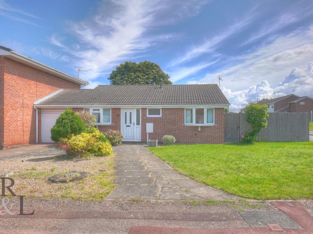2 bed semidetached bungalow for sale in Dale Close, West Bridgford