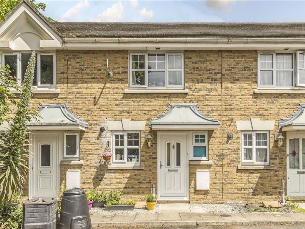 2 bed property for sale in Chestnut Close, Shardeloes Road, London SE14