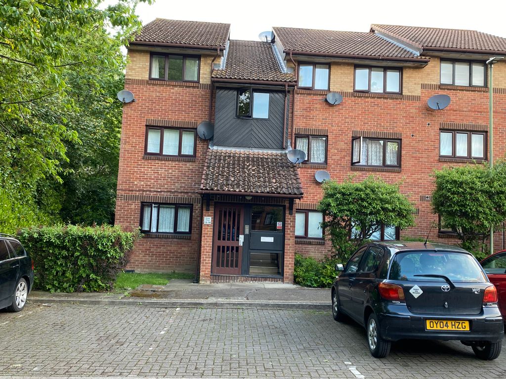 1 bed flat to rent in Pavilion Way, Edgware HA8 Zoopla
