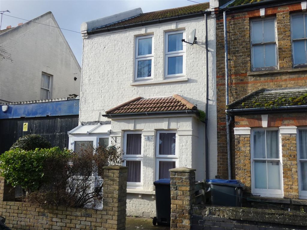 2 bed property to rent in Stanley Road, Herne Bay CT6 Zoopla