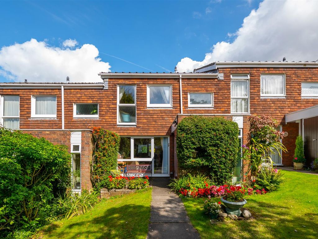 3 bed property for sale in Talbot Close, Reigate RH2, £475,000 Zoopla
