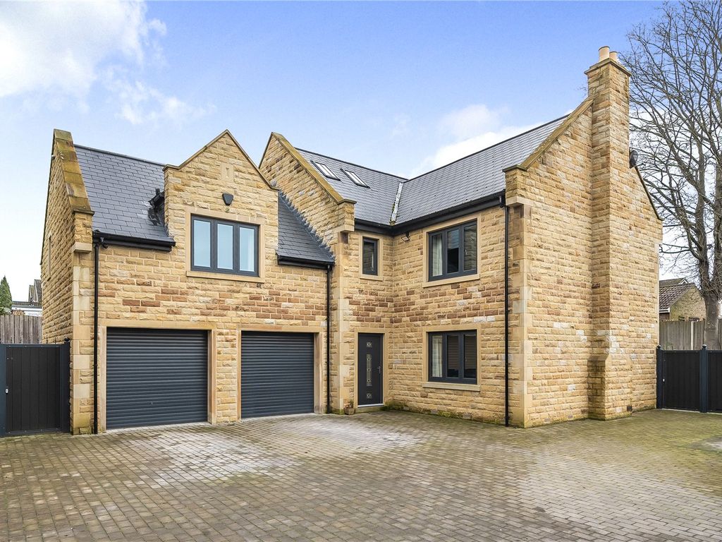 5 bed detached house for sale in Leeds Road, Oulton, Leeds, West