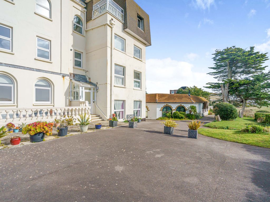 2 bed flat to rent in Sea Front, Hayling Island PO11 Zoopla