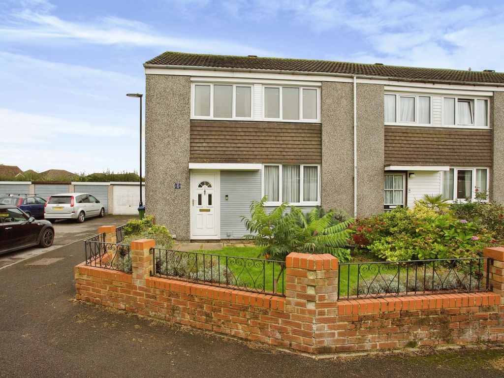 2 bed end terrace house for sale in Hogarth Close, Southampton SO19, £