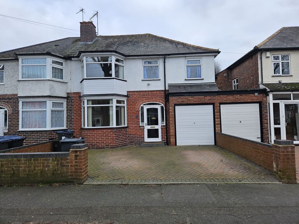 4 bed terraced house to rent in Ivyfield Road, Birmingham B23, £1,450 pcm Zoopla