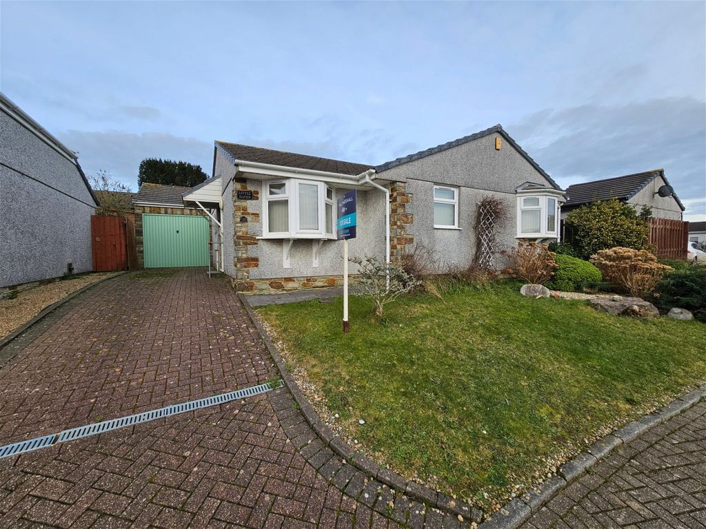 2 bed bungalow for sale in Trelawny Road, Menheniot, Liskeard PL14, £
