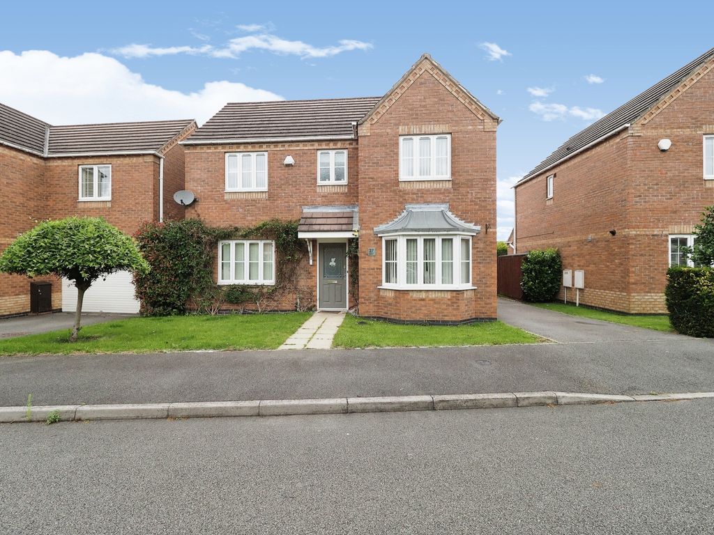 4 bed detached house for sale in Ashleigh Avenue, SuttonInAshfield