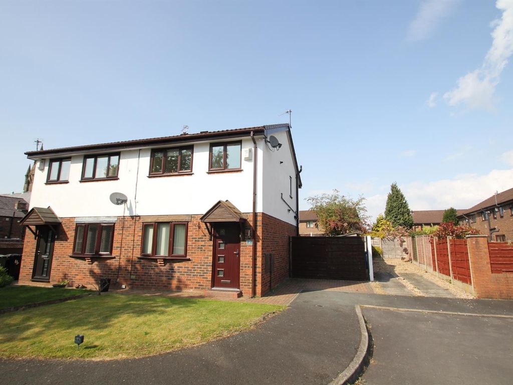 3 bed semidetached house to rent in Rendel Close, Stretford