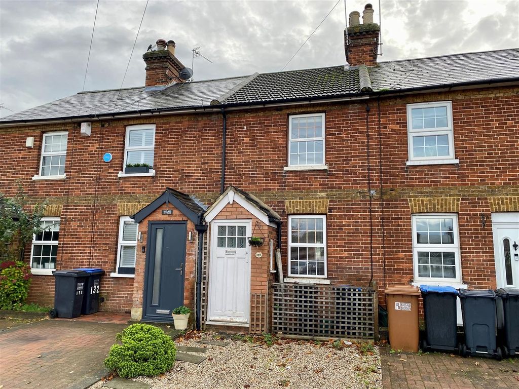 2 bed cottage for sale in Dixons Hill Road, Welham Green, Herts AL9