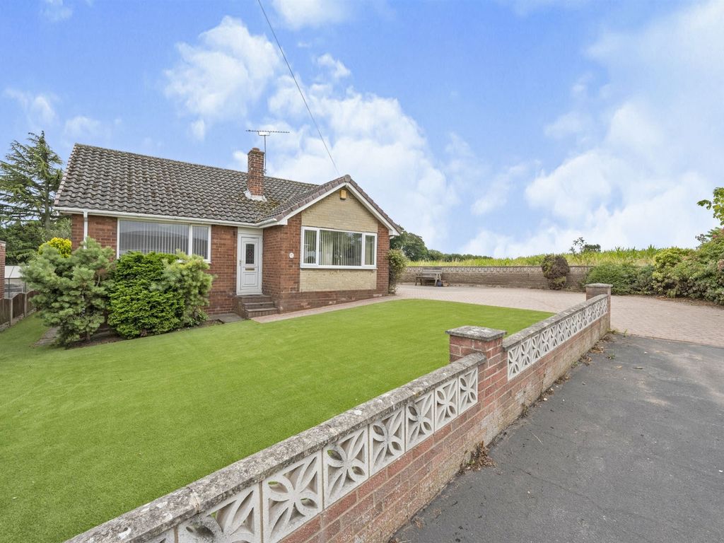 2 bed detached bungalow for sale in Chestnut Drive, Bawtry, Doncaster